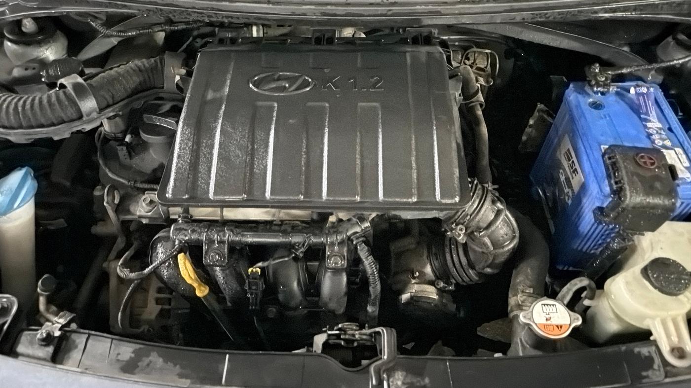 2015 Hyundai Grand i10 ASTA (O) 1.2 KAPPA VTVT, Petrol, Manual, 71,956 km, Engine View