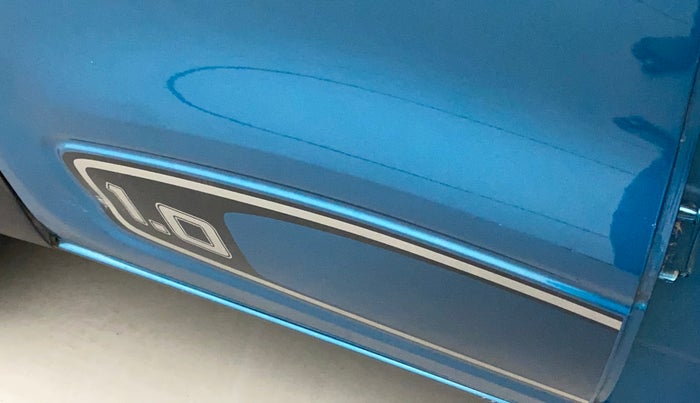 2021 Renault Kwid RXL 1.0, Petrol, Manual, 59,546 km, Right rear door - Slightly dented