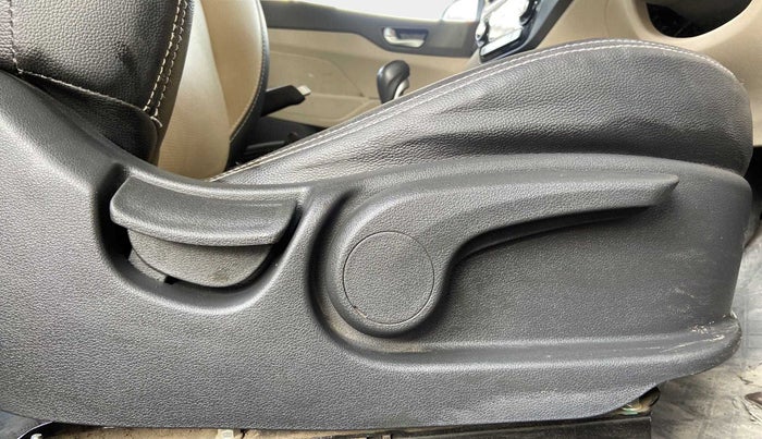 2018 Hyundai Verna 1.6 VTVT SX, Petrol, Manual, 30,881 km, Driver Side Adjustment Panel