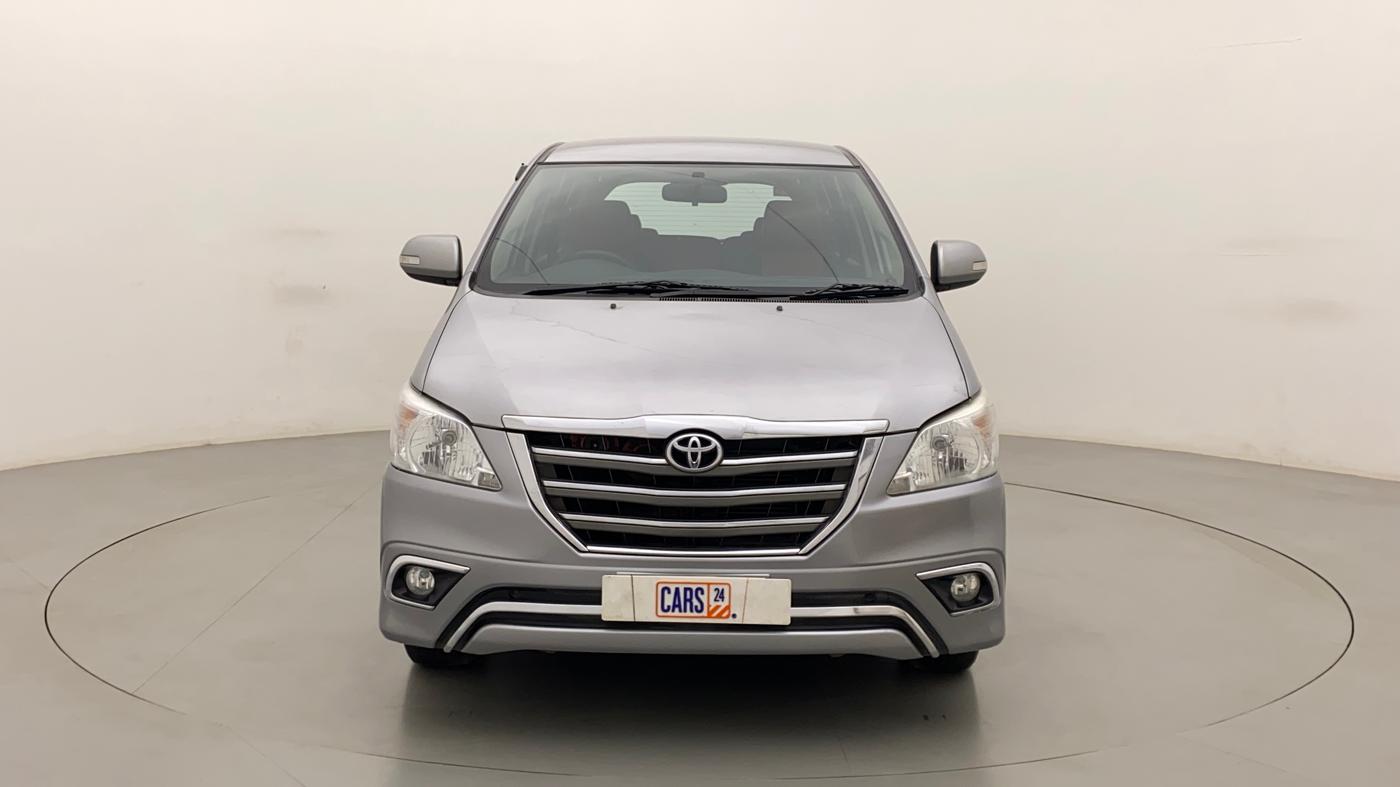 2016 Toyota Innova 2.5 VX 8 STR, Diesel, Manual, 71,386 km, Front