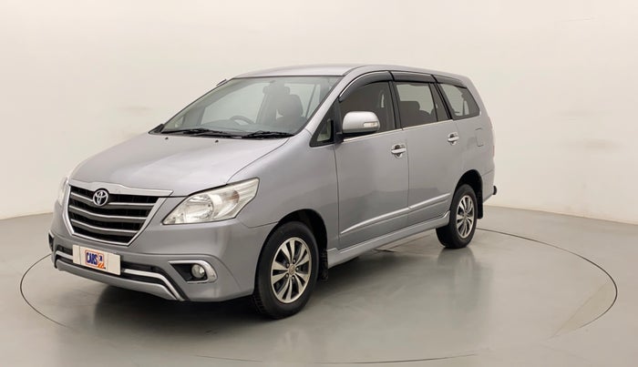 2016 Toyota Innova 2.5 VX 8 STR, Diesel, Manual, 71,386 km, Left Front Diagonal