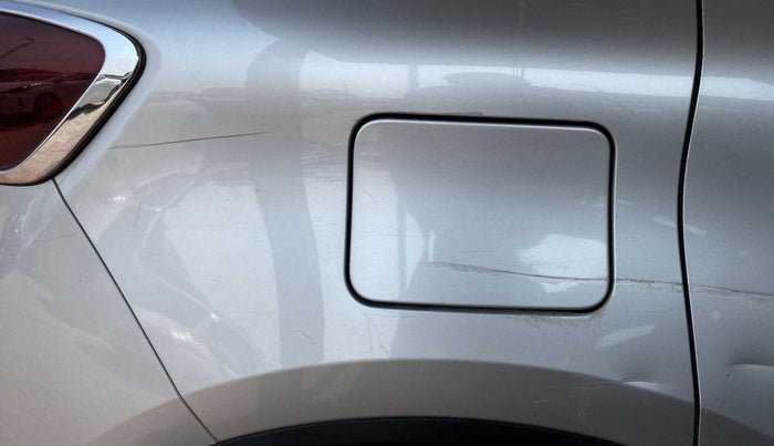 2020 Renault TRIBER RXT AMT, Petrol, Automatic, 15,152 km, Right quarter panel - Minor scratches