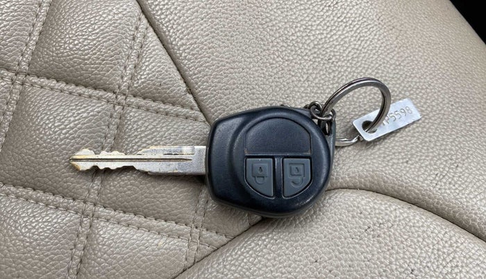 2017 Maruti Wagon R 1.0 VXI, Petrol, Manual, 58,869 km, Key Close Up