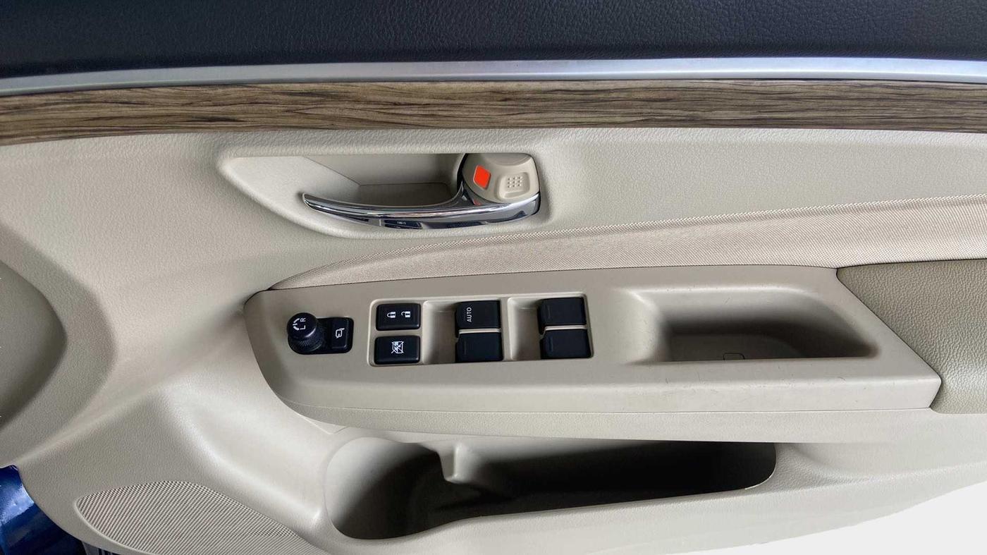2022 Maruti Ciaz ZETA 1.5 SHVS MT PETROL, Petrol, Manual, 7,227 km, Driver Side Door Panels Control