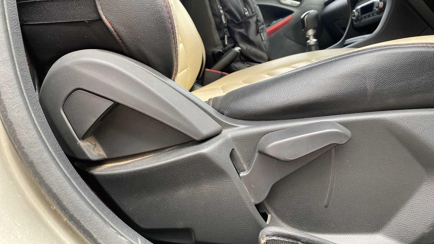 2021 Ford FREESTYLE FLAIR EDITION 1.5 DIESEL, Diesel, Manual, 44,557 km, Driver Side Adjustment Panel