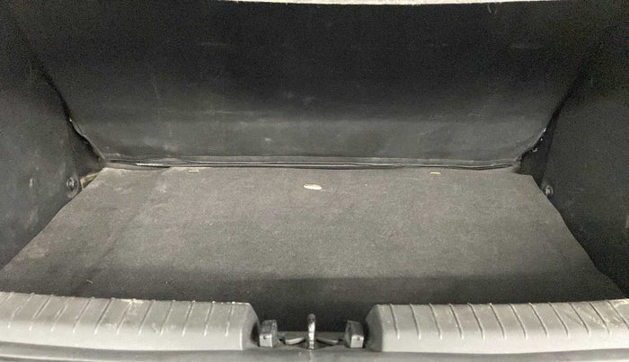 2018 Hyundai Elite i20 ASTA 1.2 DUAL TONE, Petrol, Manual, 29,164 km, Boot Inside