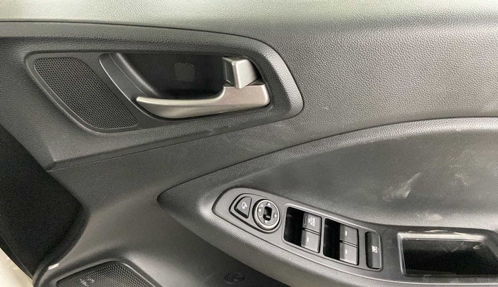 2018 Hyundai Elite i20 ASTA 1.2 DUAL TONE, Petrol, Manual, 29,164 km, Driver Side Door Panels Control