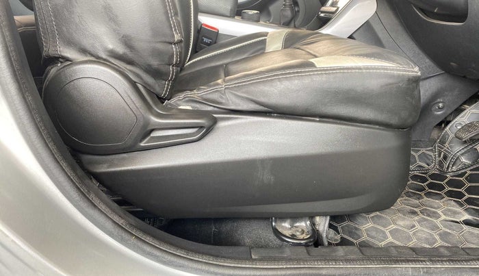2021 Tata NEXON XM SUNROOF PETROL, Petrol, Manual, 19,846 km, Driver Side Adjustment Panel