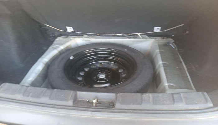 2021 Tata NEXON XM SUNROOF PETROL, Petrol, Manual, 19,846 km, Dicky (Boot door) - Tool missing