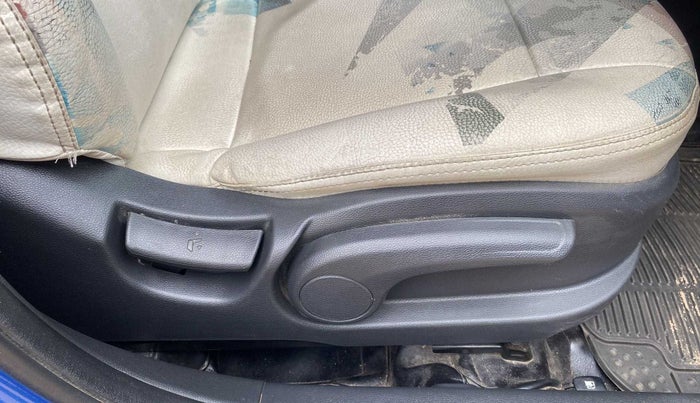2019 Hyundai i20 Active 1.2 SX DUAL TONE, Petrol, Manual, 12,461 km, Driver Side Adjustment Panel