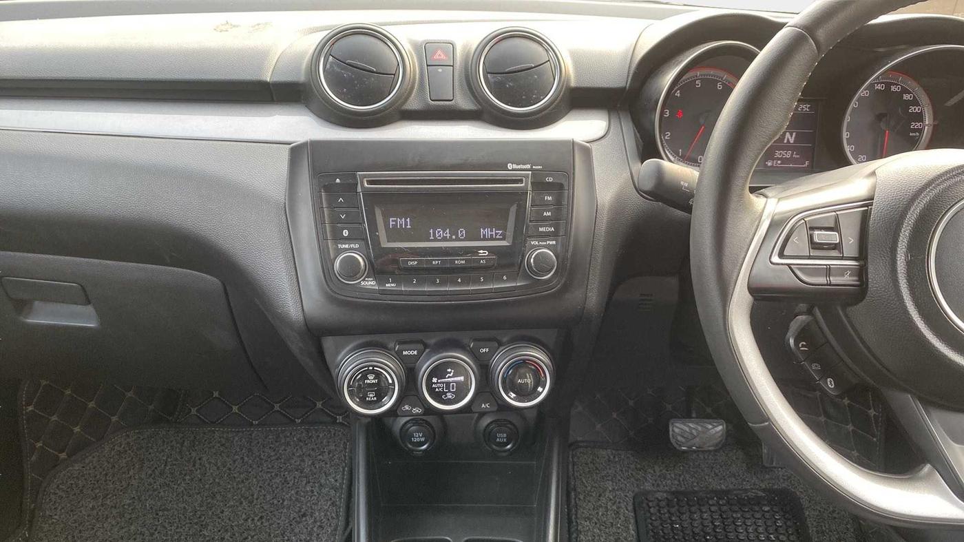 2020 Maruti Swift ZXI AMT, Petrol, Automatic, 30,558 km, Air Conditioner