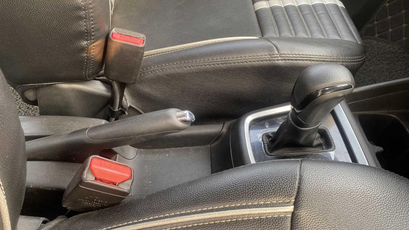 2020 Maruti Swift ZXI AMT, Petrol, Automatic, 30,558 km, Gear Lever