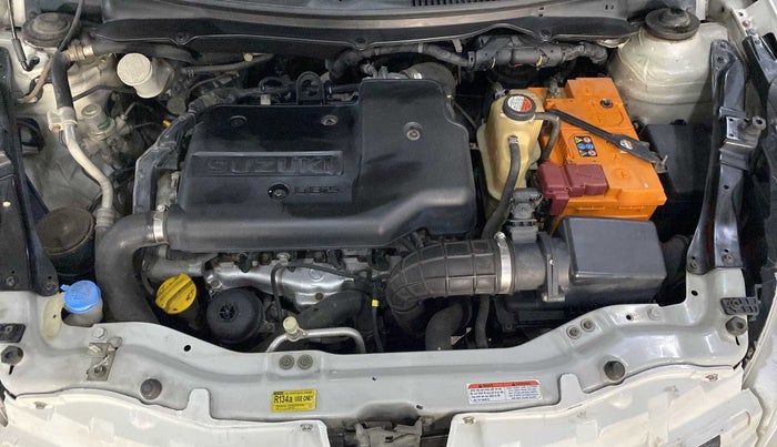 2013 Maruti Swift VDI, Diesel, Manual, 1,11,128 km, Open Bonet