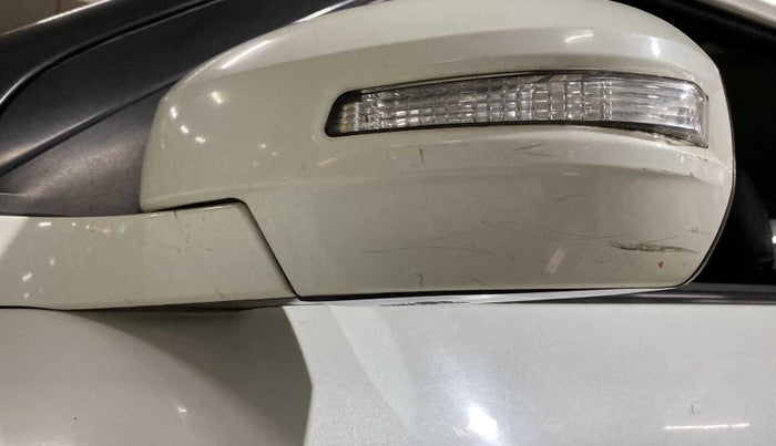 2013 Maruti Swift VDI, Diesel, Manual, 1,11,128 km, Left rear-view mirror - Mirror movement not proper