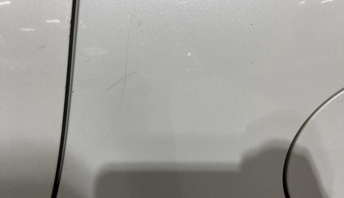 2013 Maruti Swift VDI, Diesel, Manual, 1,11,128 km, Left quarter panel - Minor scratches