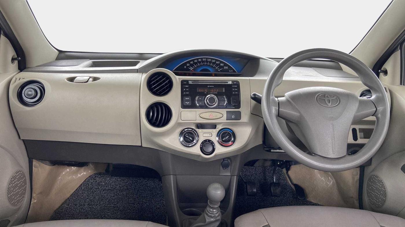 2014 Toyota Etios GD, Diesel, Manual, 1,12,969 km, Dashboard