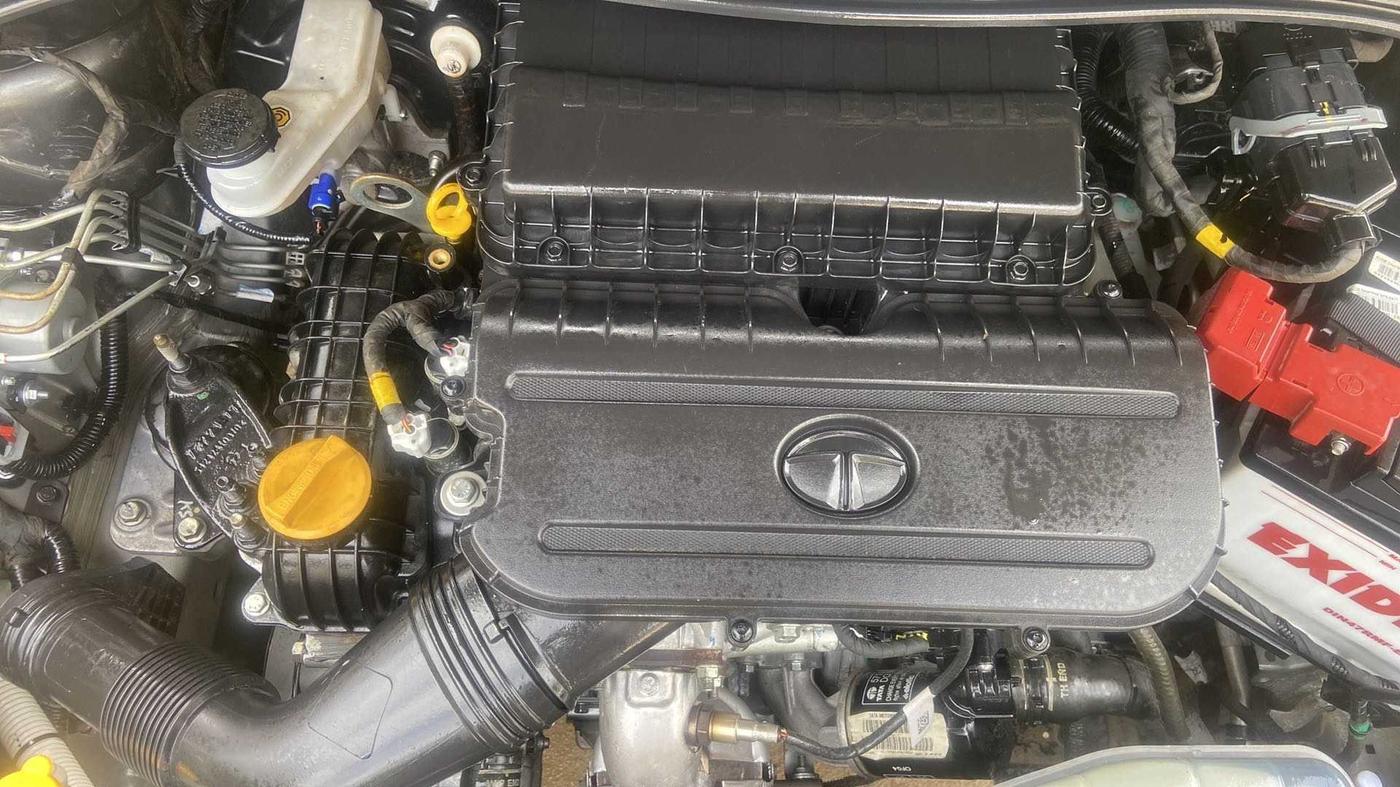 2022 Tata TIGOR XZA PLUS PETROL, Petrol, Automatic, 11,240 km, Open Bonet