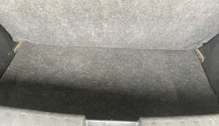 2011 Maruti Swift VXI, Petrol, Manual, 98,082 km, Boot Inside