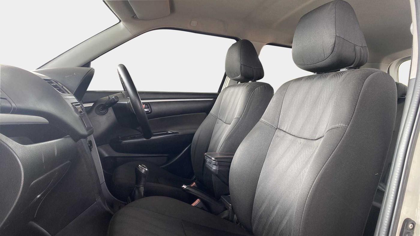 2011 Maruti Swift VXI, Petrol, Manual, 98,082 km, Right Side Front Door Cabin