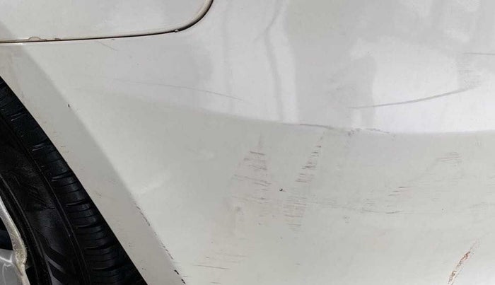 2011 Maruti Swift VXI, Petrol, Manual, 98,082 km, Rear bumper - Minor scratches