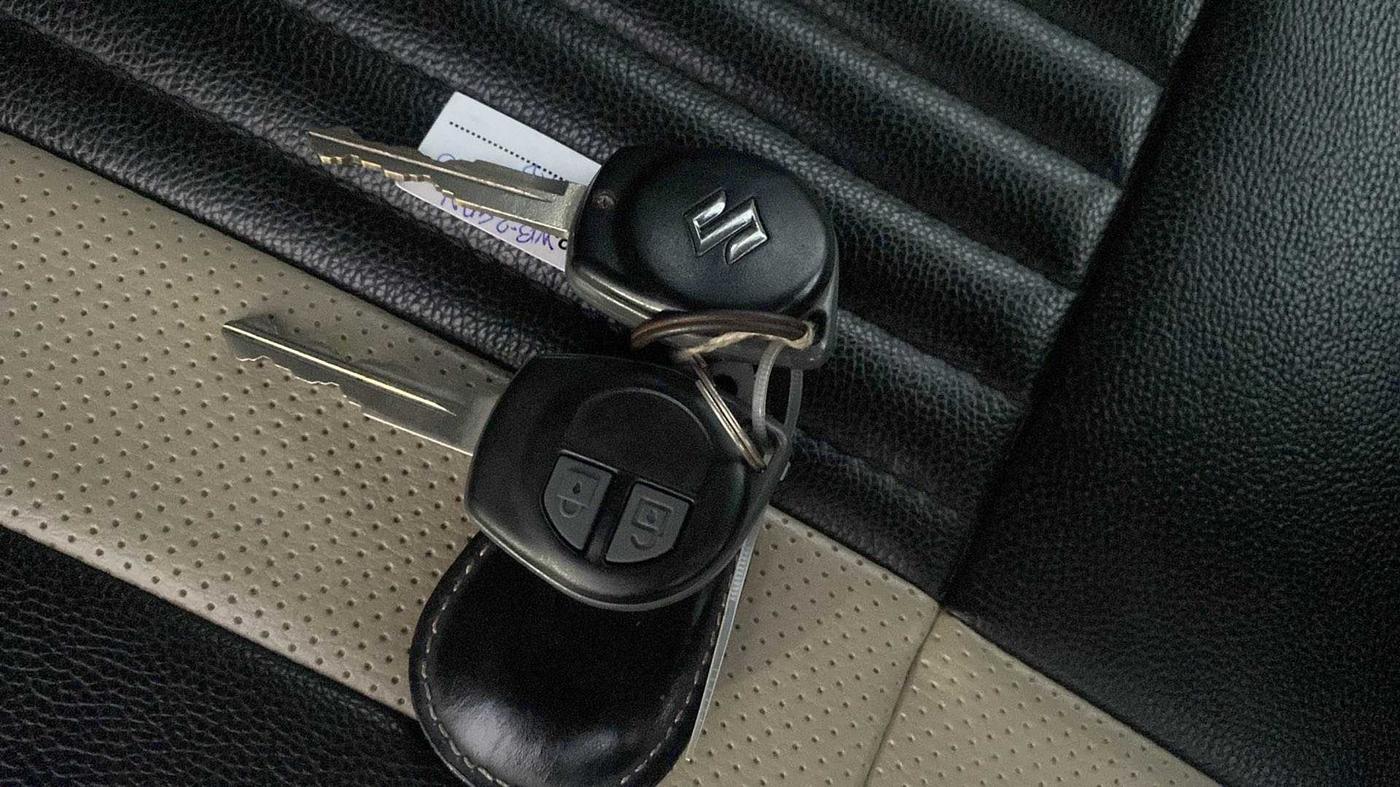 2017 Maruti Wagon R 1.0 VXI (O) AMT, Petrol, Automatic, 24,624 km, Key Close Up