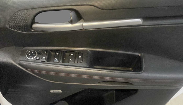 2021 KIA SONET GTX PLUS 1.5 AT, Diesel, Automatic, 24,773 km, Driver Side Door Panels Control
