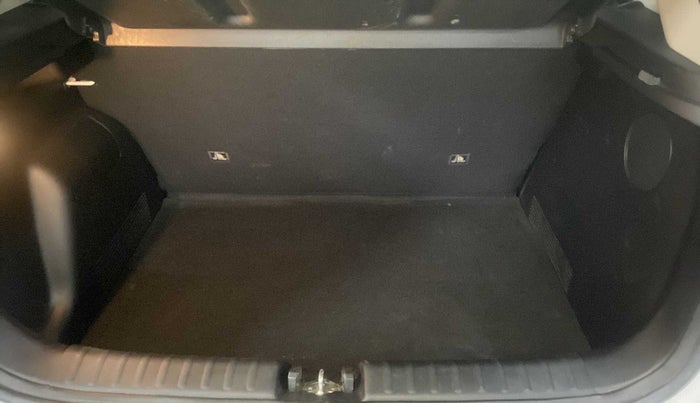 2021 KIA SONET GTX PLUS 1.5 AT, Diesel, Automatic, 24,773 km, Boot Inside