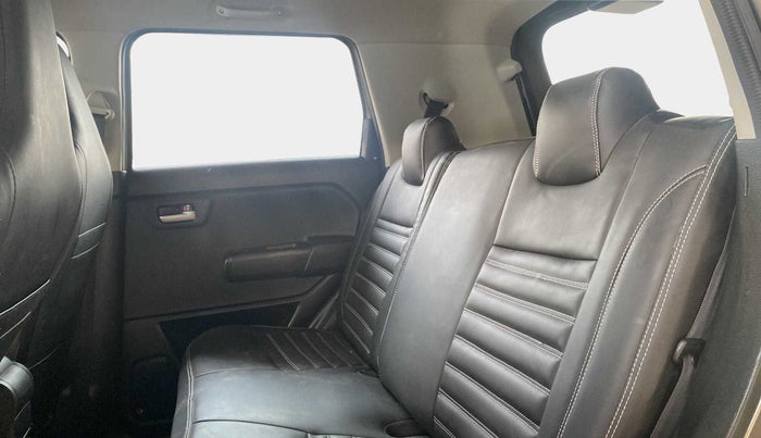 2022 Maruti New Wagon-R ZXI 1.2, Petrol, Manual, 12,995 km, Right Side Rear Door Cabin