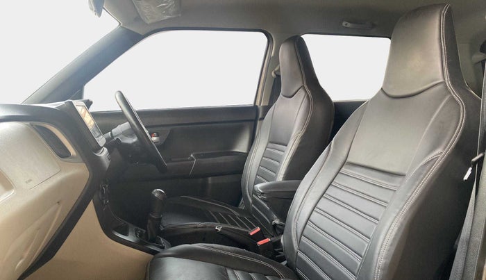 2022 Maruti New Wagon-R ZXI 1.2, Petrol, Manual, 12,995 km, Right Side Front Door Cabin