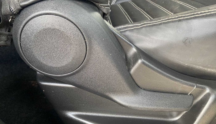 2022 Maruti New Wagon-R ZXI 1.2, Petrol, Manual, 12,995 km, Driver Side Adjustment Panel