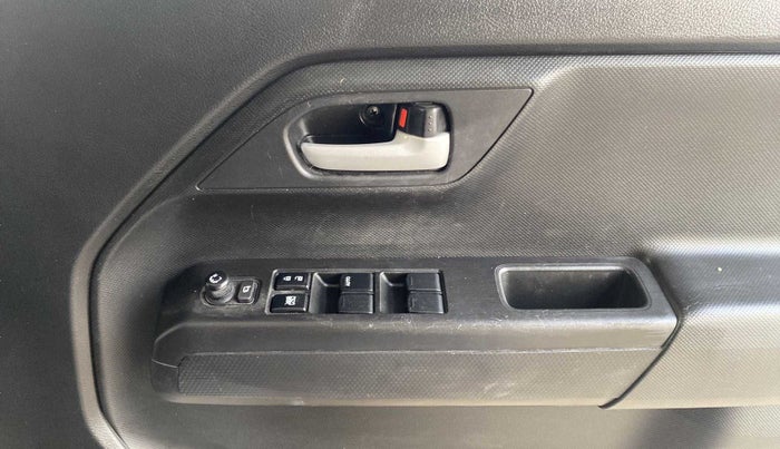 2022 Maruti New Wagon-R ZXI 1.2, Petrol, Manual, 12,995 km, Driver Side Door Panels Control