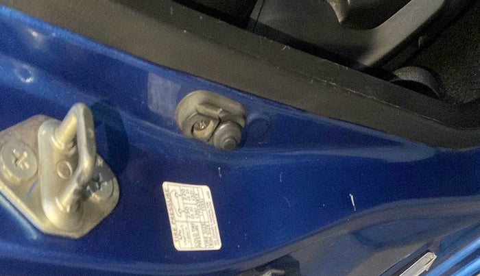 2018 Maruti IGNIS ZETA 1.2 AMT, Petrol, Automatic, 49,117 km, Right B pillar - Slightly dented