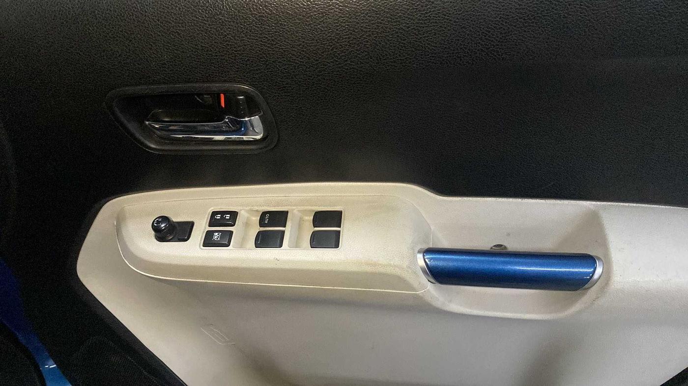 2018 Maruti IGNIS ZETA 1.2 AMT, Petrol, Automatic, 49,117 km, Driver Side Door Panels Control