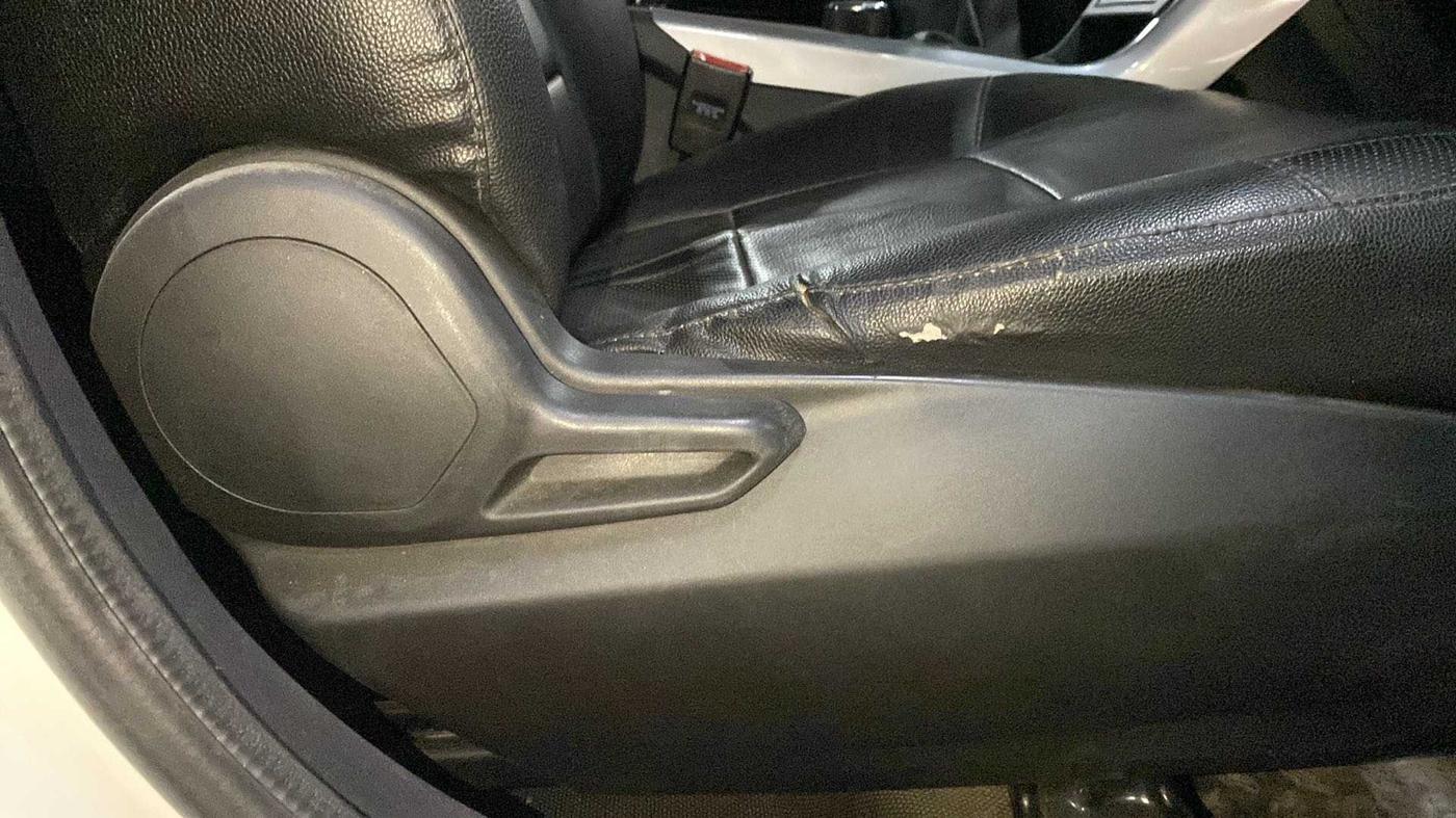 2020 Tata NEXON XE PETROL, Petrol, Manual, 61,254 km, Driver Side Adjustment Panel