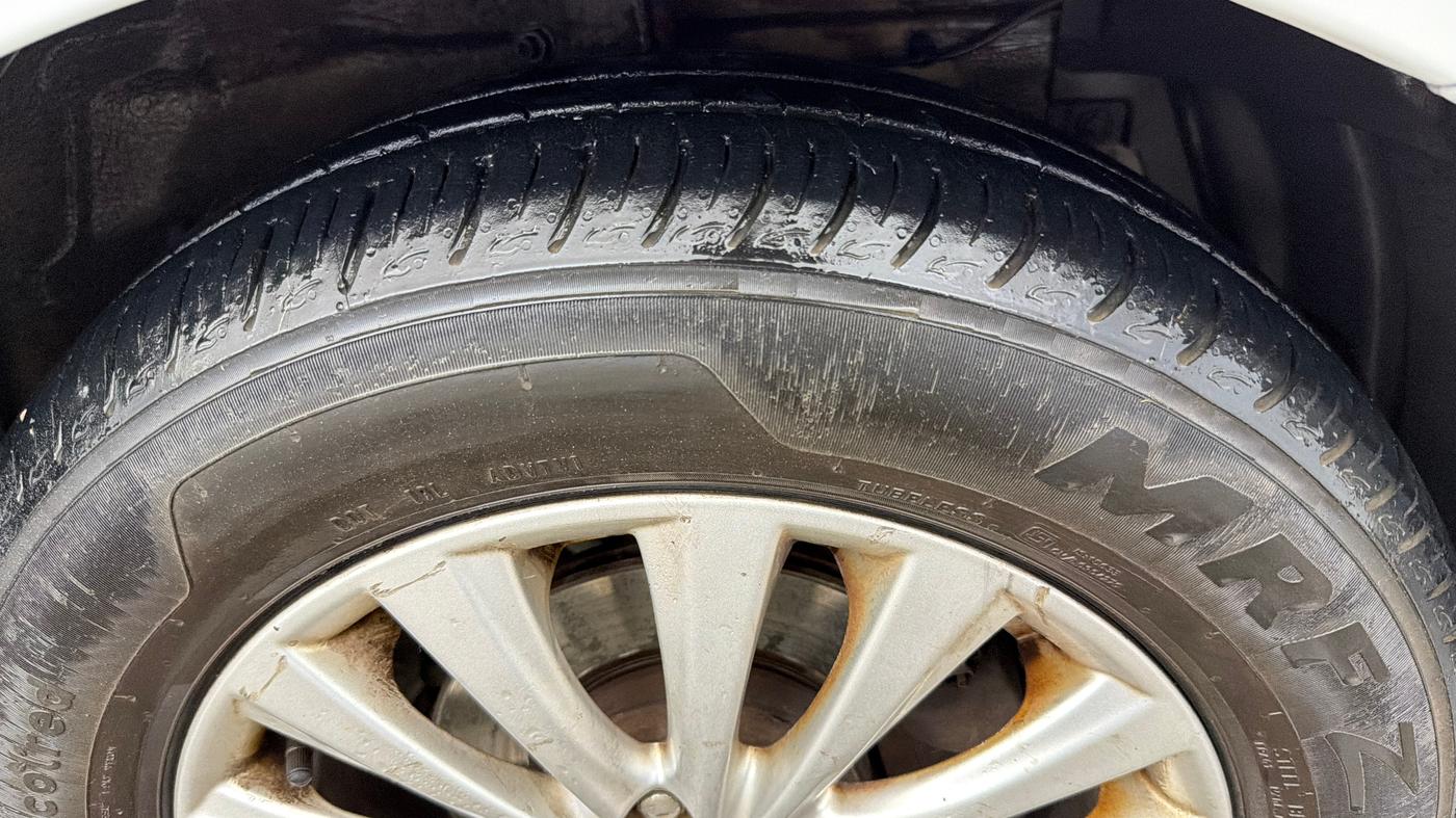 2019 Maruti Ciaz DELTA 1.5 SHVS MT PETROL, Petrol, Manual, 98,678 km, Right Front Tyre Tread
