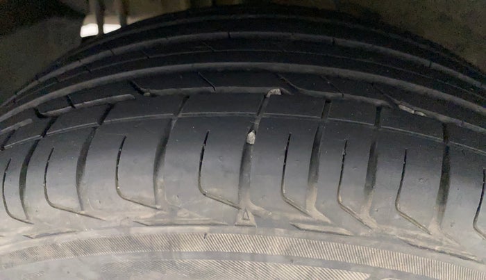 2021 Tata NEXON XMA DIESEL, Diesel, Automatic, 36,261 km, Right Rear Tyre Tread