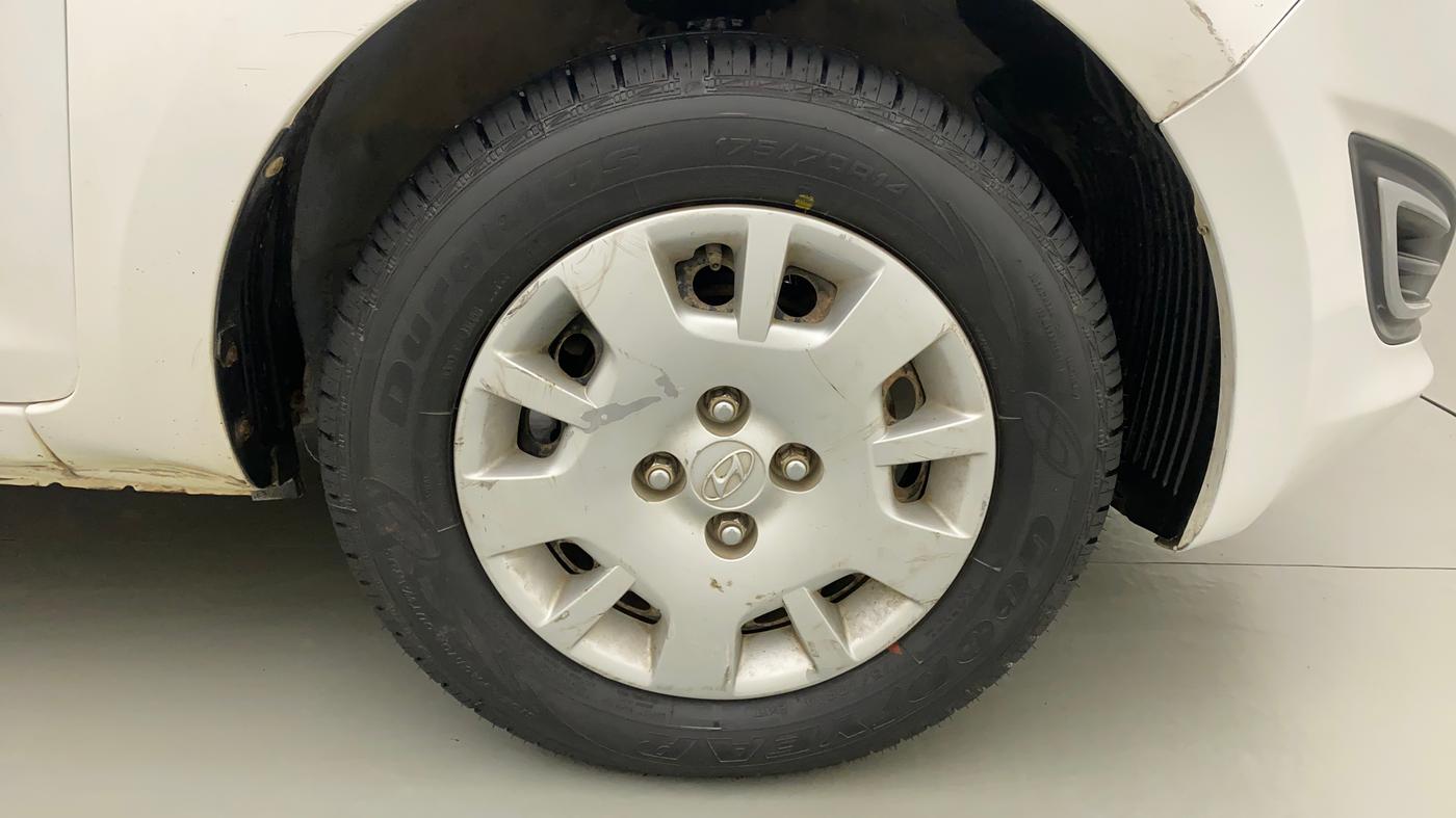 2012 Hyundai i20 MAGNA 1.2, Petrol, Manual, 88,071 km, Right Front Wheel