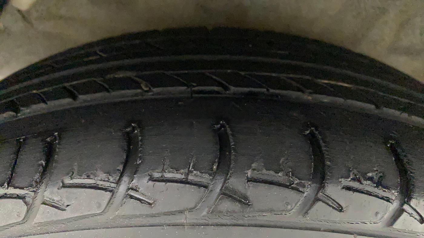 2012 Hyundai i20 MAGNA 1.2, Petrol, Manual, 88,071 km, Right Rear Tyre Tread