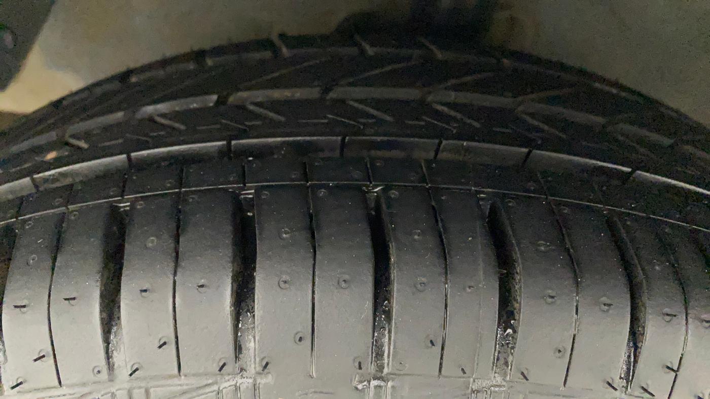 2012 Hyundai i20 MAGNA 1.2, Petrol, Manual, 88,071 km, Left Front Tyre Tread