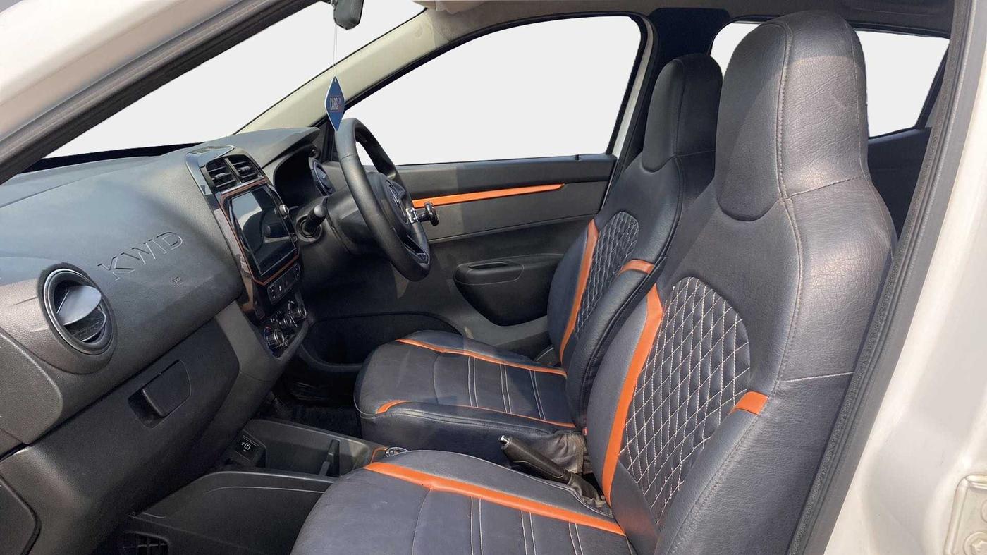 2021 Renault Kwid CLIMBER 1.0 AMT (O), Petrol, Automatic, 27,484 km, Right Side Front Door Cabin