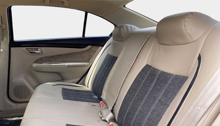 2015 Maruti Ciaz VXI, Petrol, Manual, 81,132 km, Right Side Rear Door Cabin