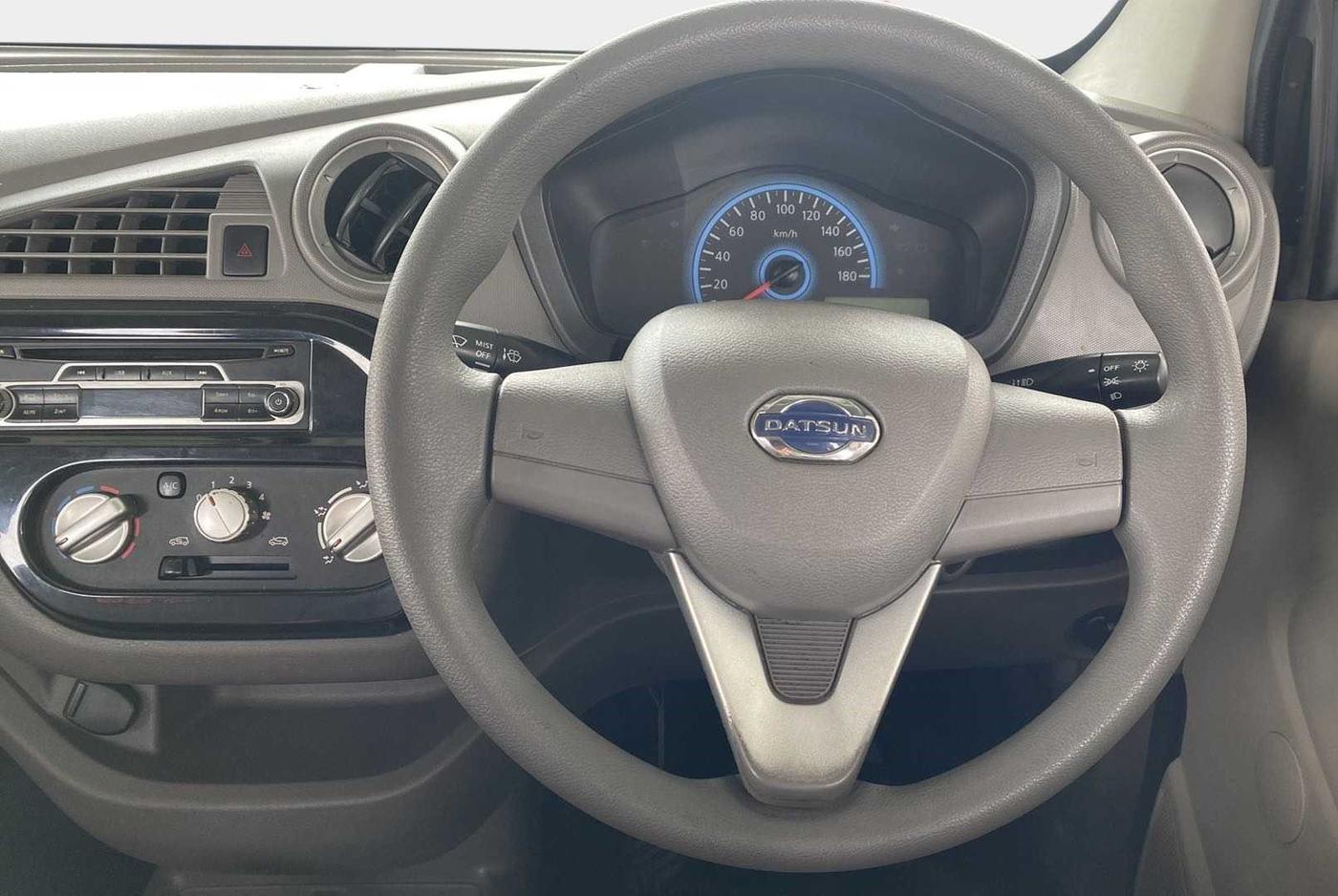 2016 Datsun Redi Go T (O), Petrol, Manual, 31,922 km, Steering Wheel Close Up