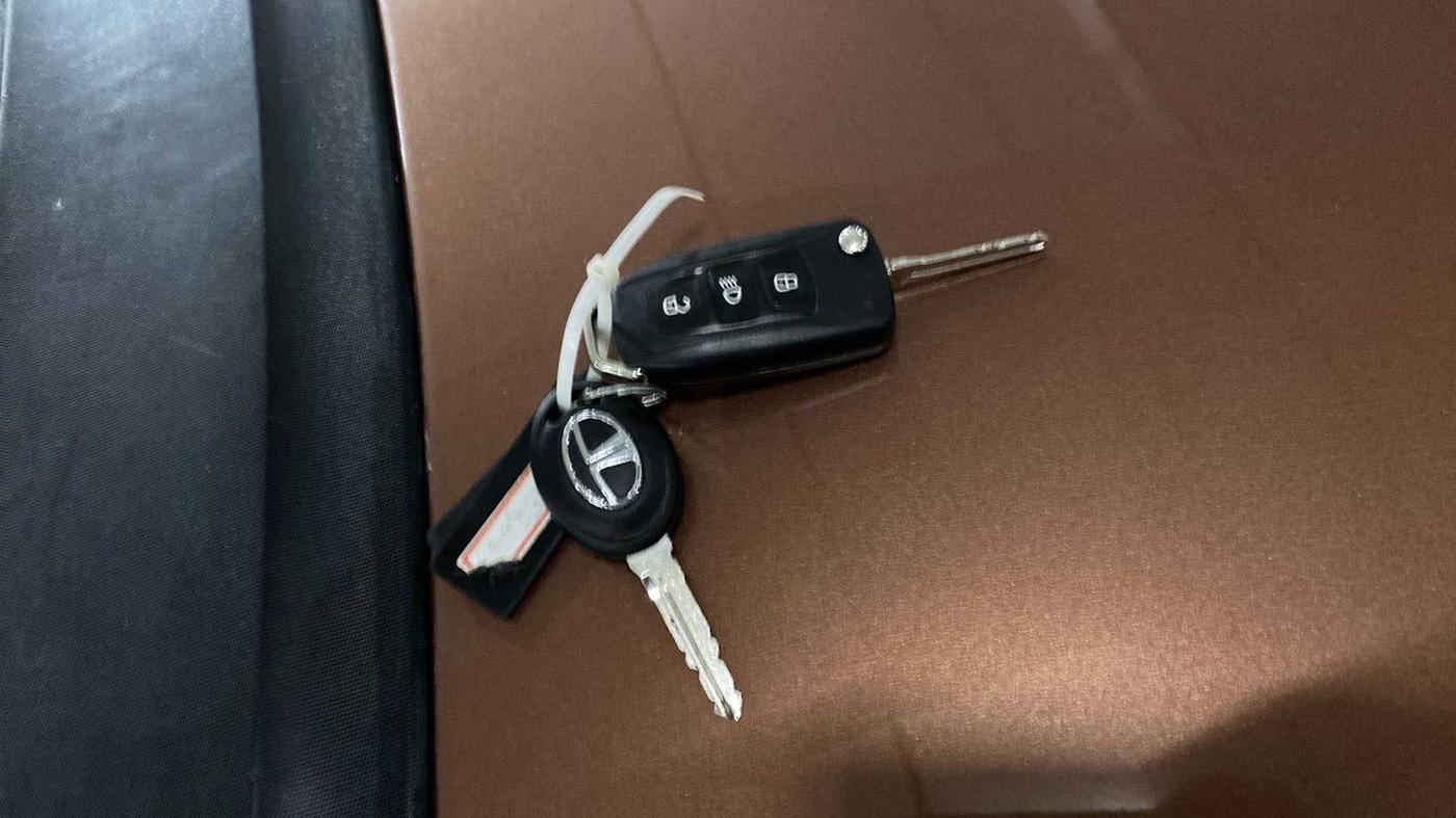 2018 Tata TIGOR XT PETROL, Petrol, Manual, 54,479 km, Key Close Up