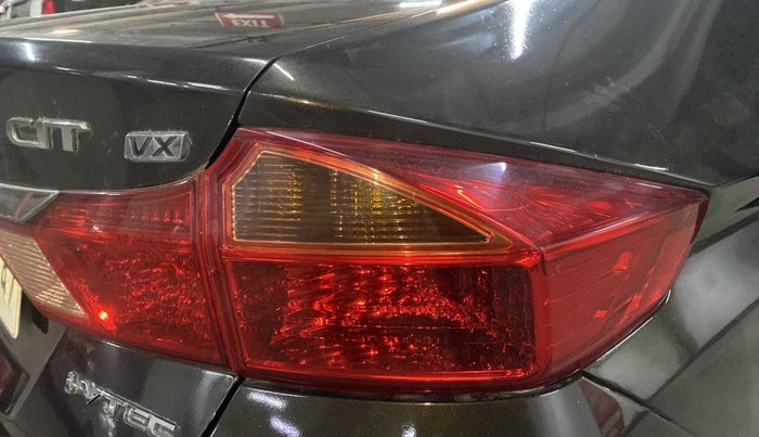 2014 Honda City 1.5L I-VTEC VX CVT, Petrol, Automatic, 78,125 km, Right tail light - Minor scratches