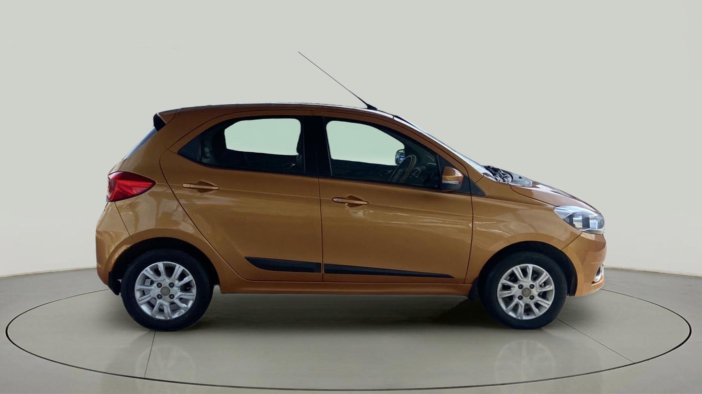 2017 Tata Tiago XZA PETROL, Petrol, Automatic, 41,258 km, Right Side View