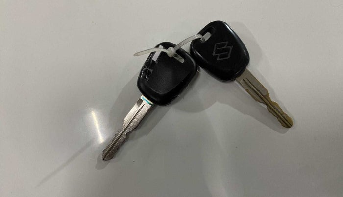 2017 Maruti Wagon R 1.0 LXI CNG, CNG, Manual, 61,093 km, Key Close Up