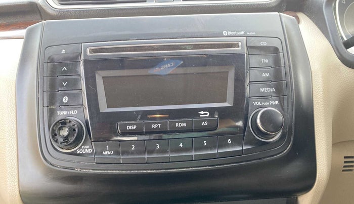 2018 Maruti Dzire VXI, Petrol, Manual, 32,072 km, Infotainment system - Button has minor damage