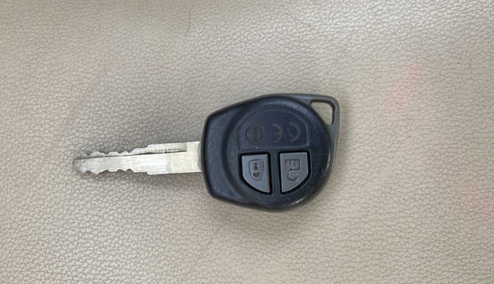2018 Maruti Dzire VXI, Petrol, Manual, 32,072 km, Key Close Up