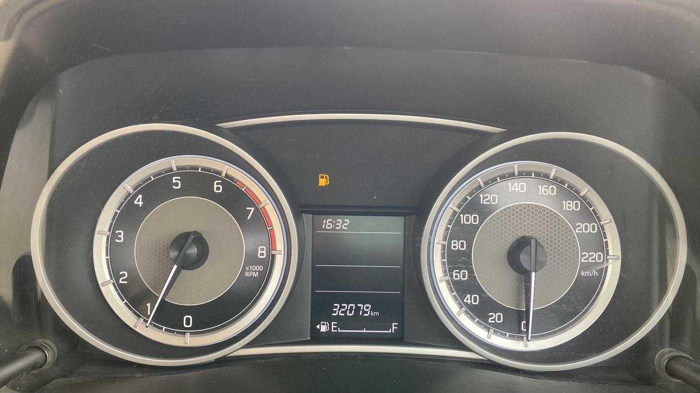 2018 Maruti Dzire VXI, Petrol, Manual, 32,072 km, Odometer Image