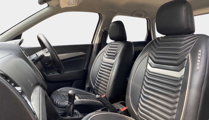 2018 Maruti Vitara Brezza ZDI, Diesel, Manual, 94,565 km, Right Side Front Door Cabin